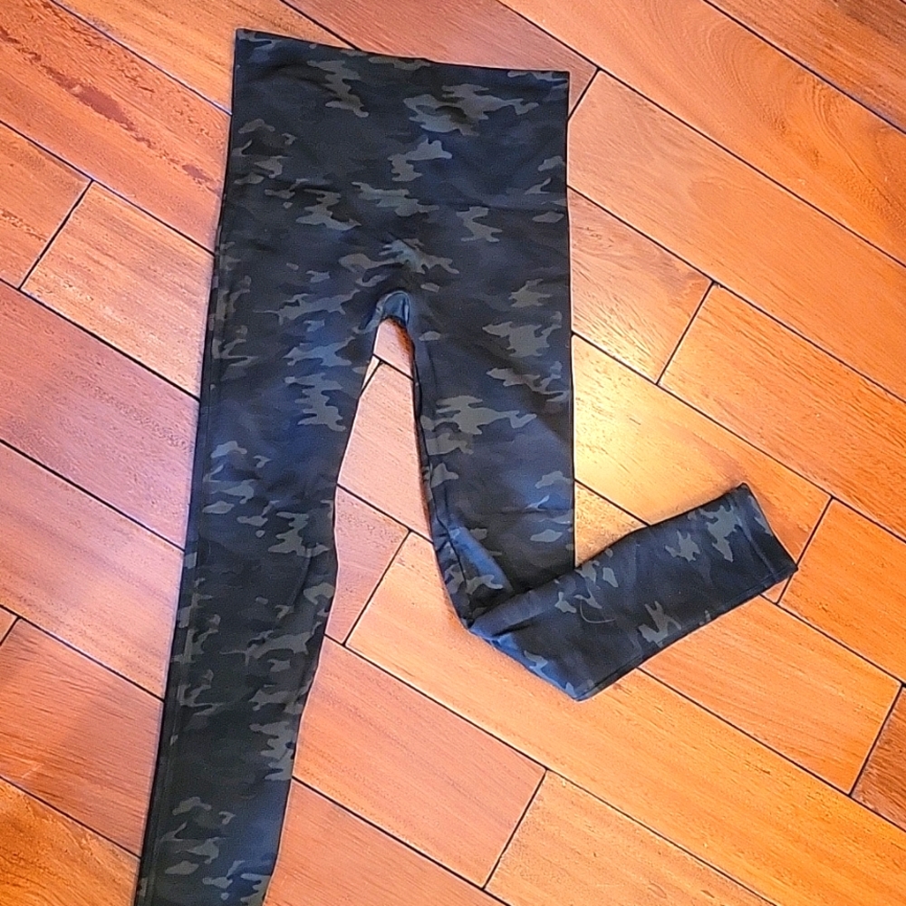 Spanx seamless camo legging